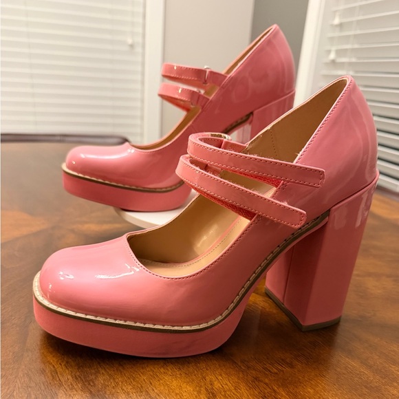 Steve Madden Shoes - NWOT Steve Madden Pink Patent Vegan Leather Mary Jane Heels Size 9.5